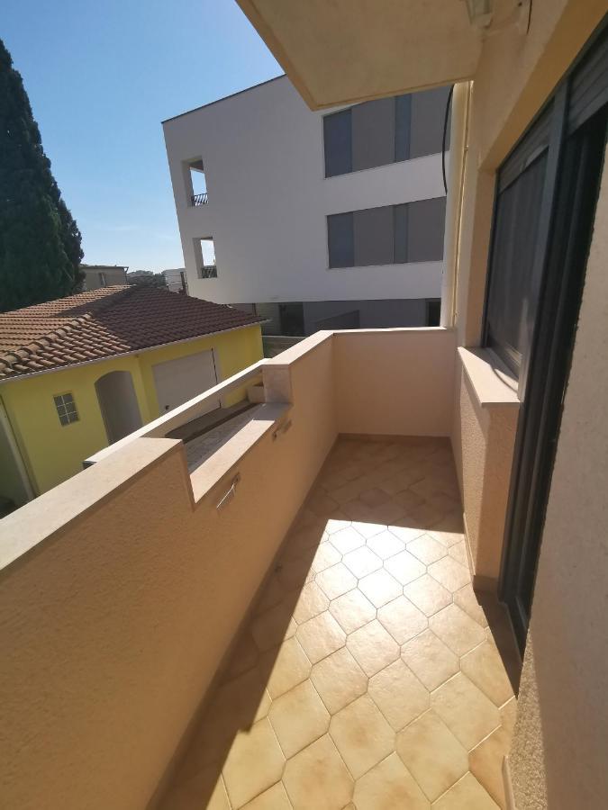 Apartment Pineta With Terrace & Park Wood View Pula Exterior foto